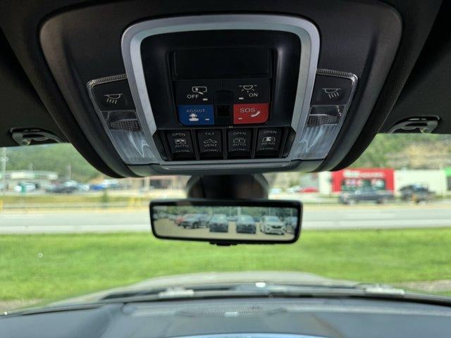 2023 RAM 1500 Big Horn 4x4 Crew Cab 5'7" Box
