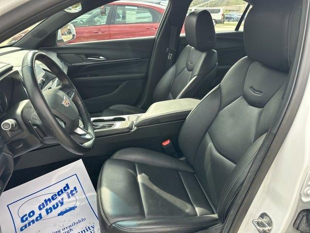 2024 Cadillac CT4 4dr Sdn Premium Luxury