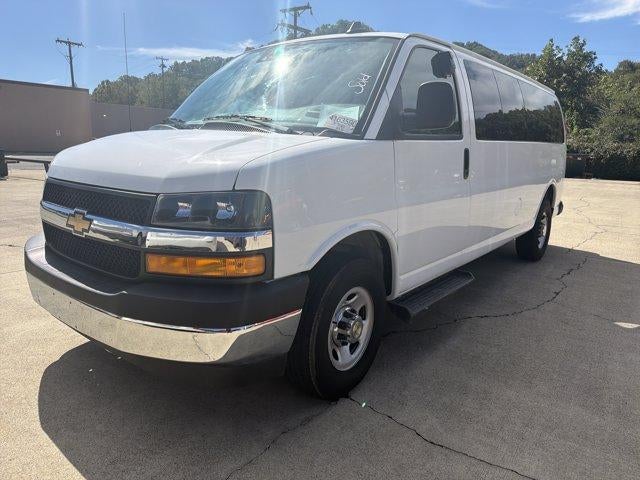 2025 Chevrolet Express Passenger 3500 Extended Wheelbase Rear-Wheel Drive 1LT