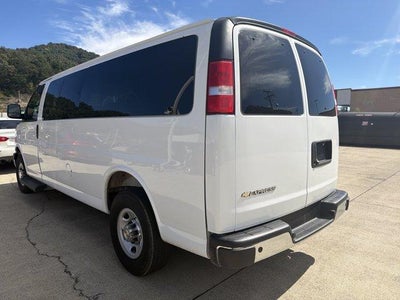 2025 Chevrolet Express Passenger 3500 Extended Wheelbase Rear-Wheel Drive 1LT