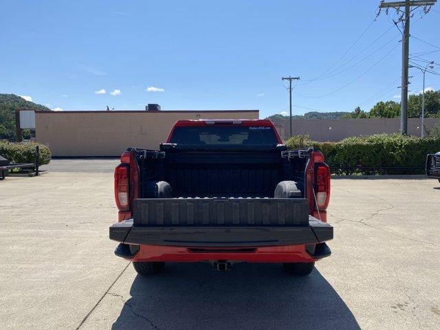 2022 GMC Sierra 1500 Crew Cab Short Box 4-Wheel Drive Elevation 3SB