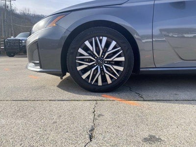 2024 Nissan Altima 2.5 SV Sedan