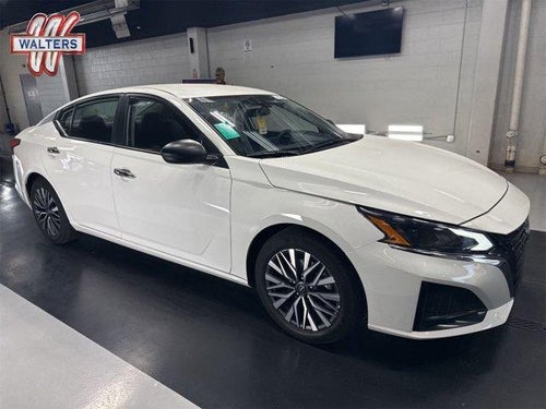 2025 Nissan Altima SV FWD