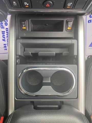 2024 Nissan Titan 4x4 Crew Cab SV