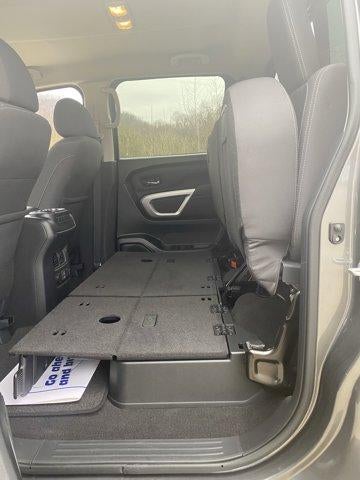 2024 Nissan Titan 4x4 Crew Cab SV