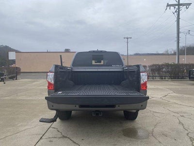 2024 Nissan Titan 4x4 Crew Cab SV