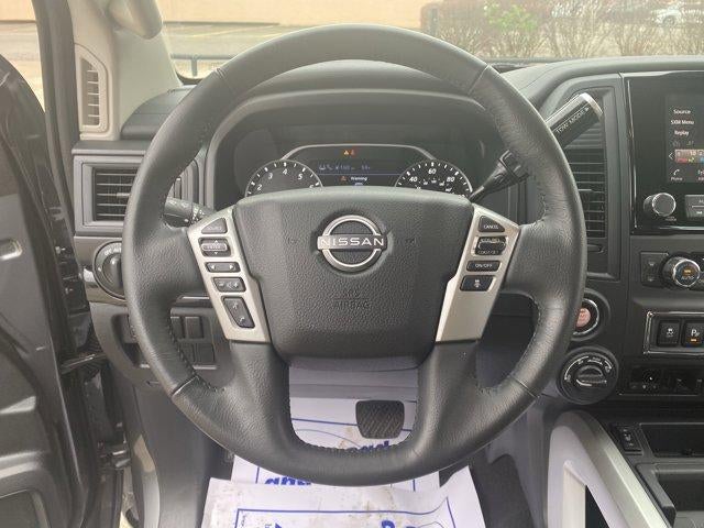 2024 Nissan Titan 4x4 Crew Cab SV