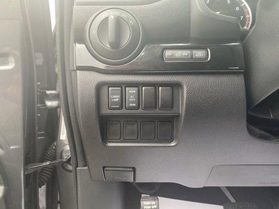 2024 Nissan Titan 4x4 Crew Cab SV