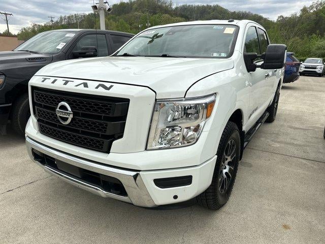 2020 Nissan Titan 4x4 Crew Cab SV