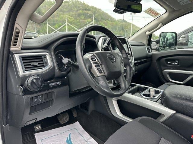 2020 Nissan Titan 4x4 Crew Cab SV