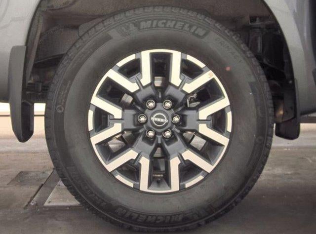 2024 Nissan Frontier Crew Cab 4x2 SL