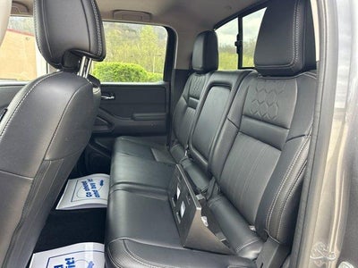 2024 Nissan Frontier Crew Cab 4x2 SL