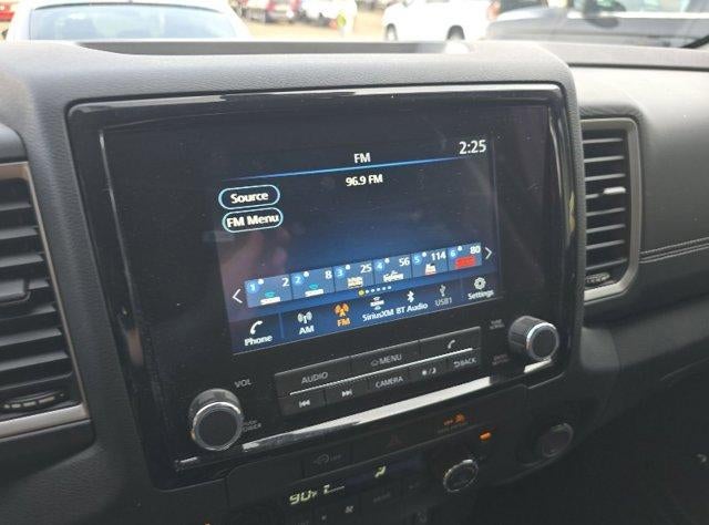 2024 Nissan Frontier Crew Cab 4x2 SL