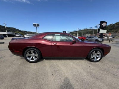 2022 Dodge Challenger SXT RWD