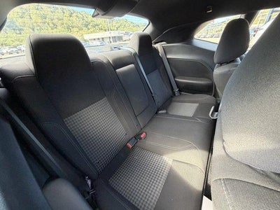 2022 Dodge Challenger SXT RWD