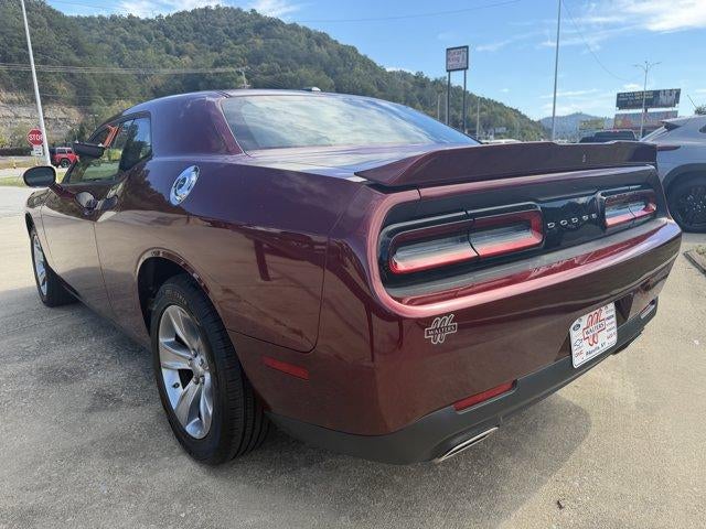 2022 Dodge Challenger SXT RWD