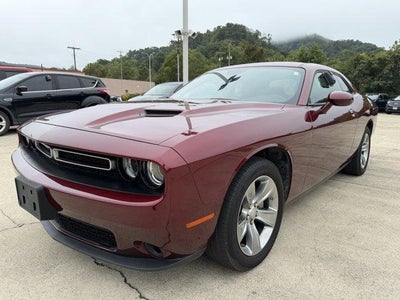 2022 Dodge Challenger SXT RWD