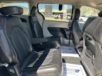 2024 Chrysler Pacifica Touring L FWD