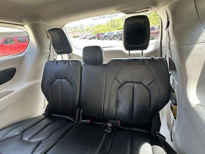 2024 Chrysler Pacifica Touring L FWD