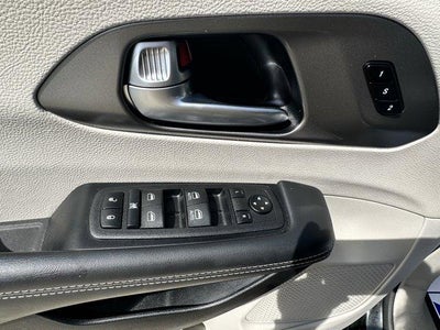 2024 Chrysler Pacifica Touring L FWD