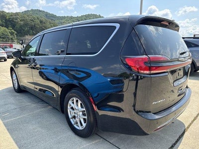 2025 Chrysler Pacifica Select FWD