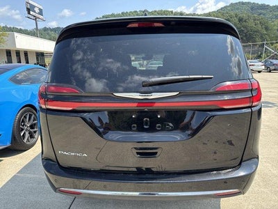 2025 Chrysler Pacifica Select FWD