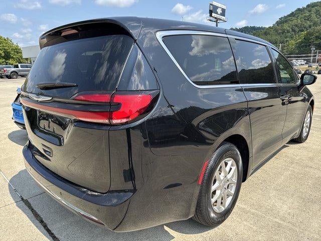 2025 Chrysler Pacifica Select FWD