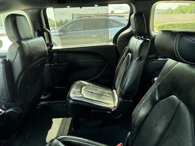 2025 Chrysler Pacifica Select FWD