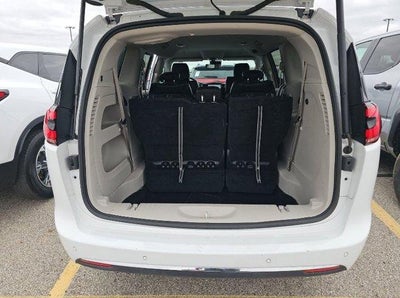 2024 Chrysler Pacifica Touring L FWD