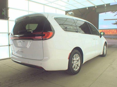 2024 Chrysler Pacifica Touring L FWD