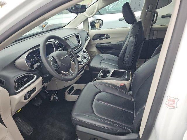 2024 Chrysler Pacifica Touring L FWD