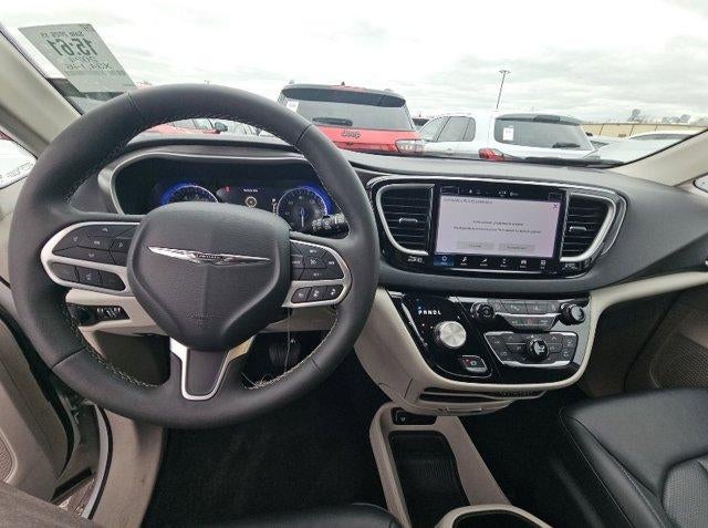 2024 Chrysler Pacifica Touring L FWD