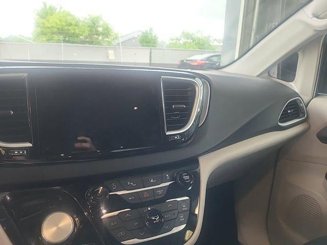 2024 Chrysler Pacifica Touring L FWD