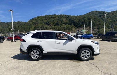 2024 Toyota RAV4 LE AWD (Natl)