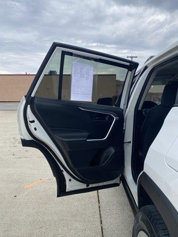 2021 Toyota RAV4 LE AWD (Natl)