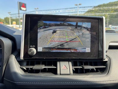 2025 Toyota RAV4 XLE AWD (Natl)