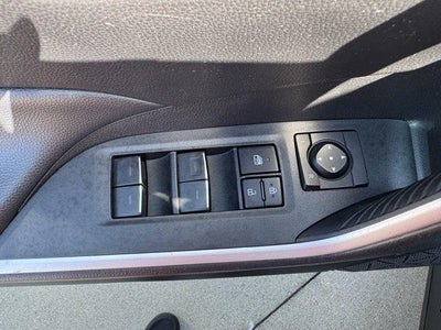 2025 Toyota RAV4 XLE AWD (Natl)