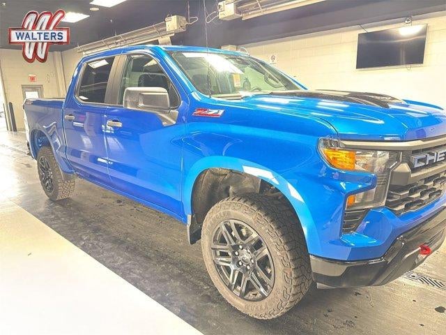 2023 Chevrolet Silverado 1500 Crew Cab Short Box 4-Wheel Drive Custom Trail Boss