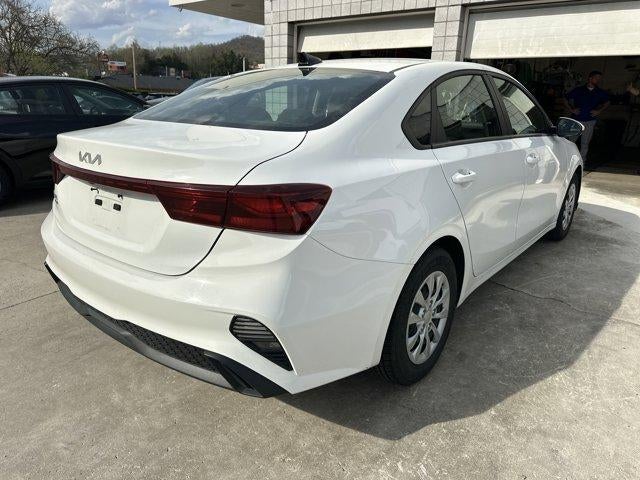 2024 Kia Forte LX IVT