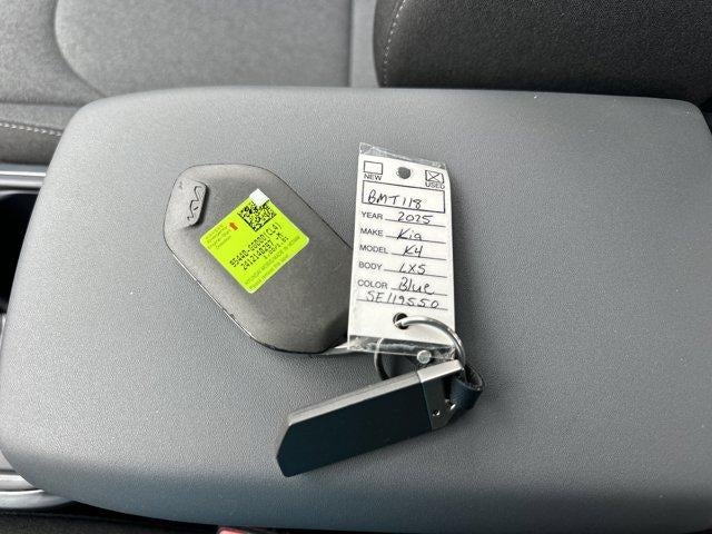 2025 Kia K4 LXS FWD