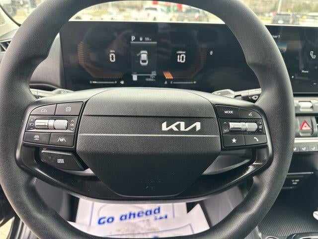 2025 Kia K4 LXS FWD