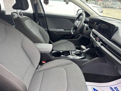 2025 Kia K4 LXS FWD
