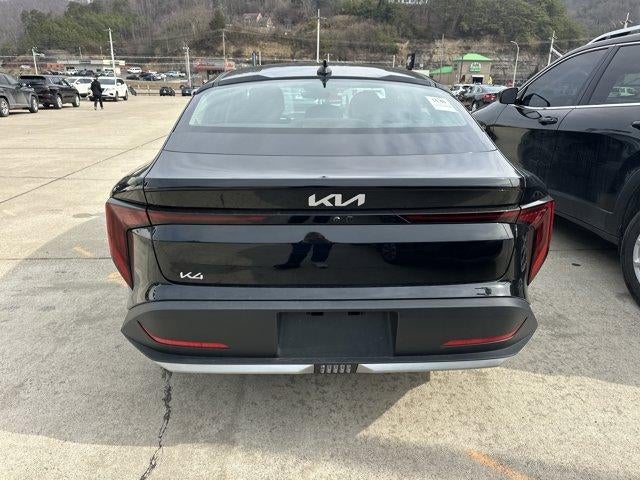 2025 Kia K4 LXS FWD