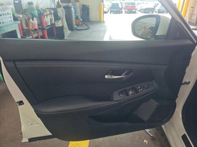 2024 Nissan Sentra SV CVT