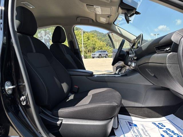 2025 Nissan Sentra SV CVT