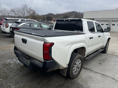 2024 Toyota Tacoma 4WD 4WD SR Double Cab 5' Bed MT (Natl)