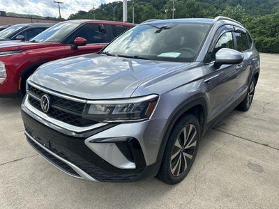 2022 Volkswagen Taos SE 4MOTION