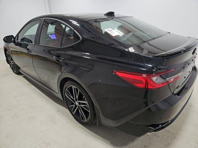 2025 Toyota Camry LE (Natl)