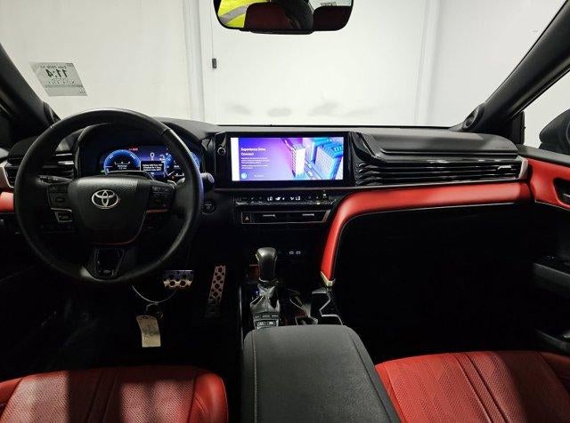 2025 Toyota Camry LE (Natl)