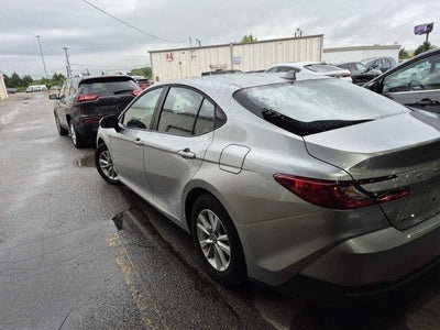 2025 Toyota Camry LE (Natl)